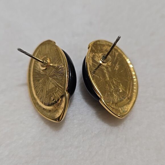 Vintage Black and Gold Earrings - Picture 2 of 4